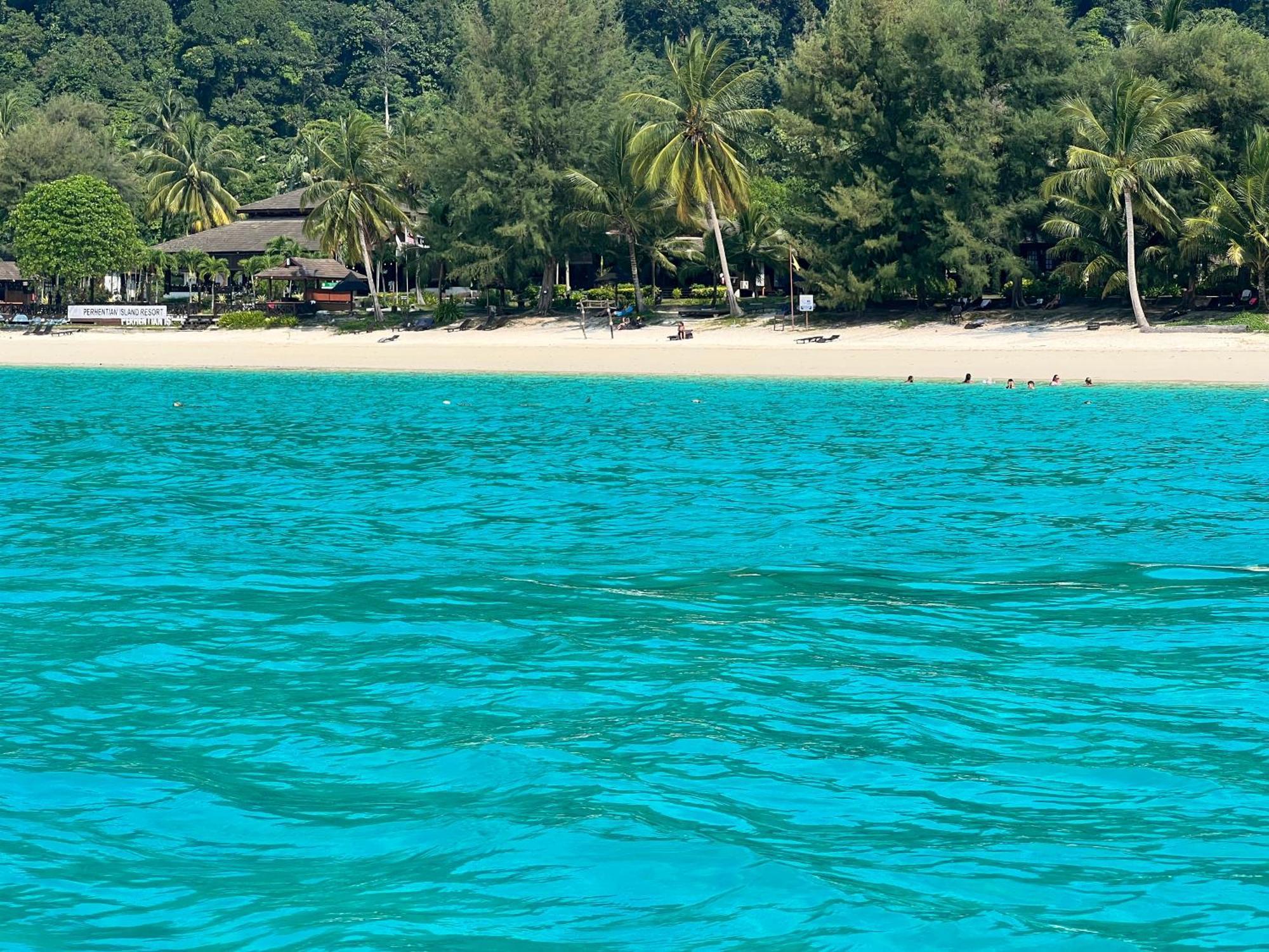 Hotel Perhentian Suria à Kampong Pasir Petani Extérieur photo