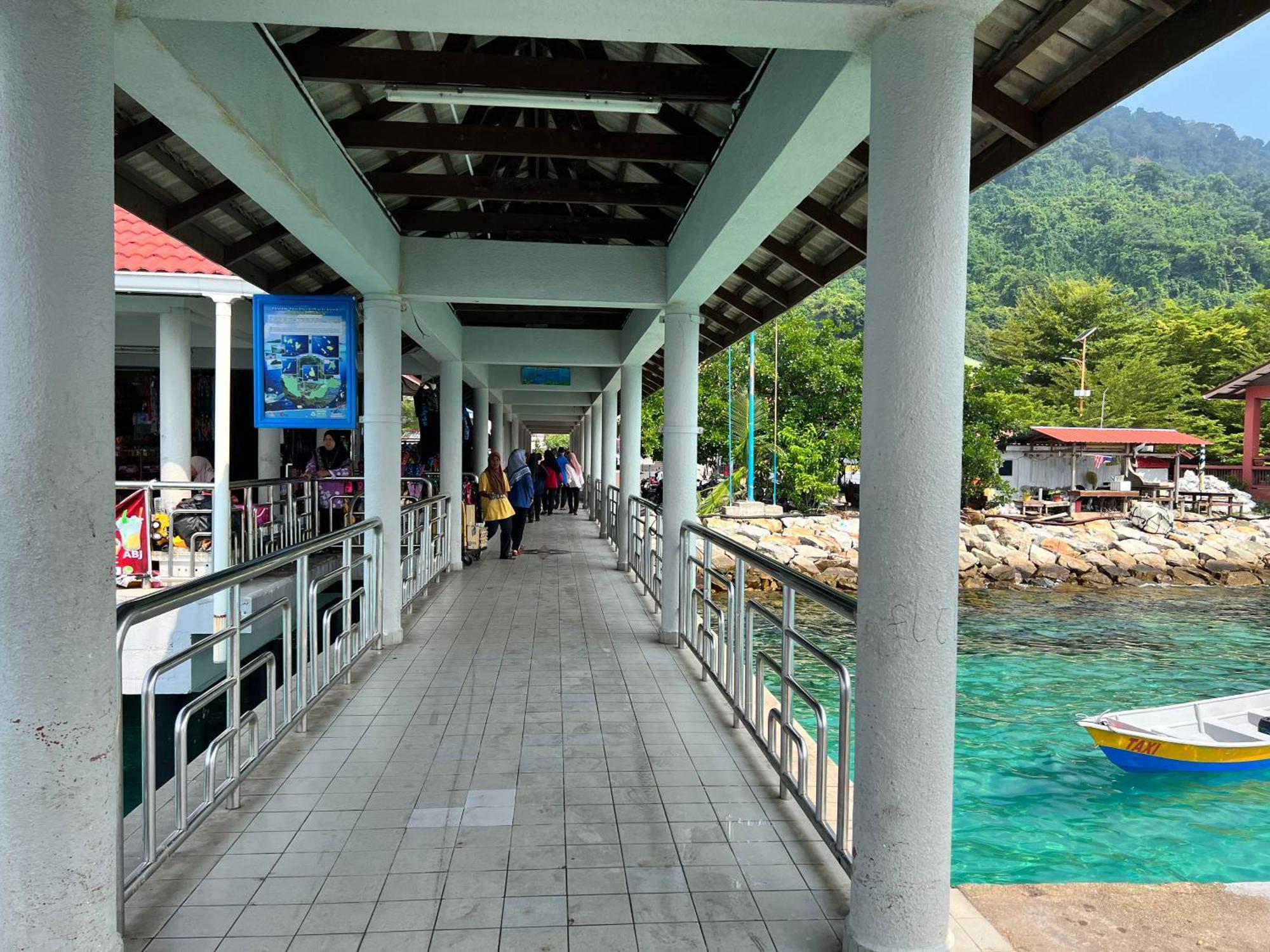 Hotel Perhentian Suria à Kampong Pasir Petani Extérieur photo