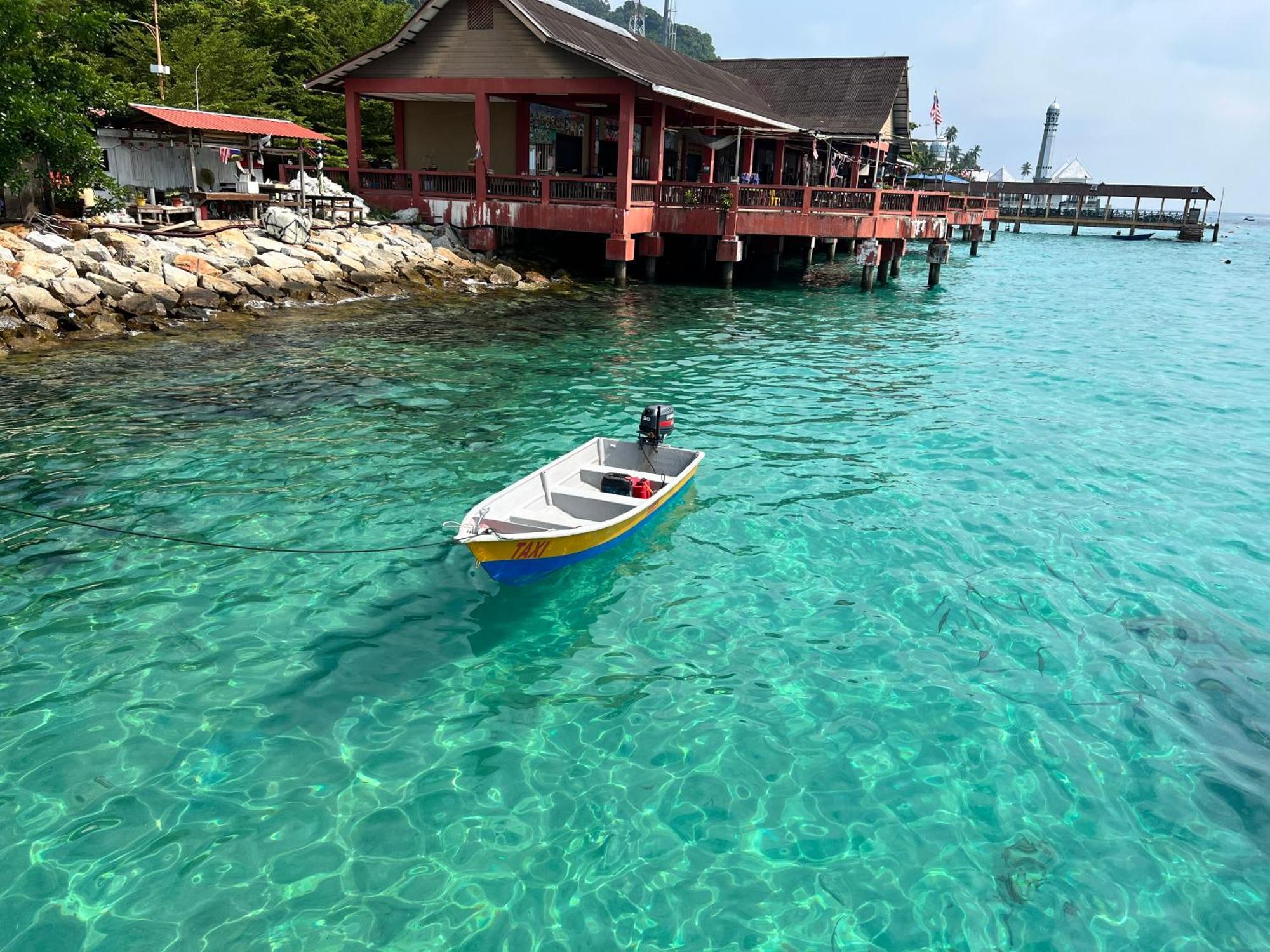 Hotel Perhentian Suria à Kampong Pasir Petani Extérieur photo